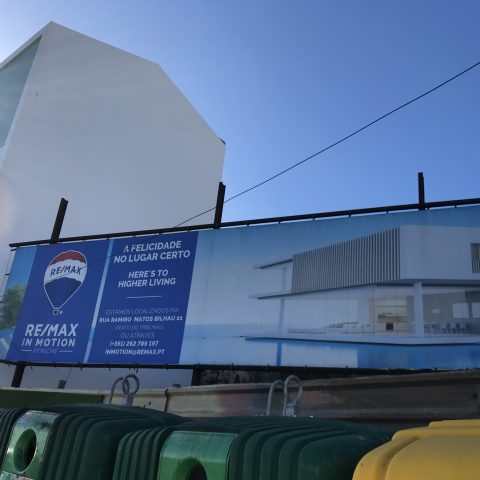 Lona Remax